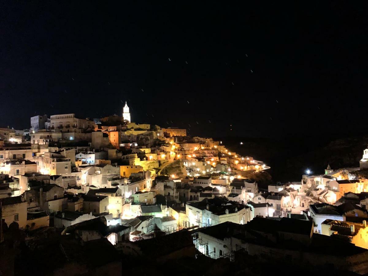 L' Alba Sulla Murgia Matera Exteriér fotografie